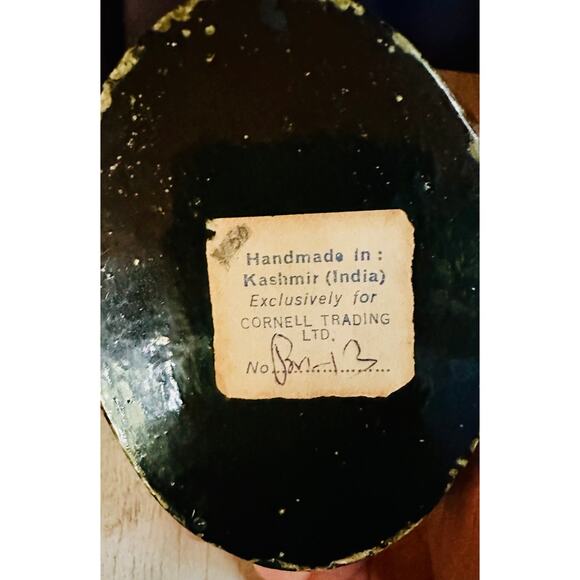 Vintage Kashmiri Paper Mache Trinket Box, Jewelry Box, Flower Box - Picture 4 of 10